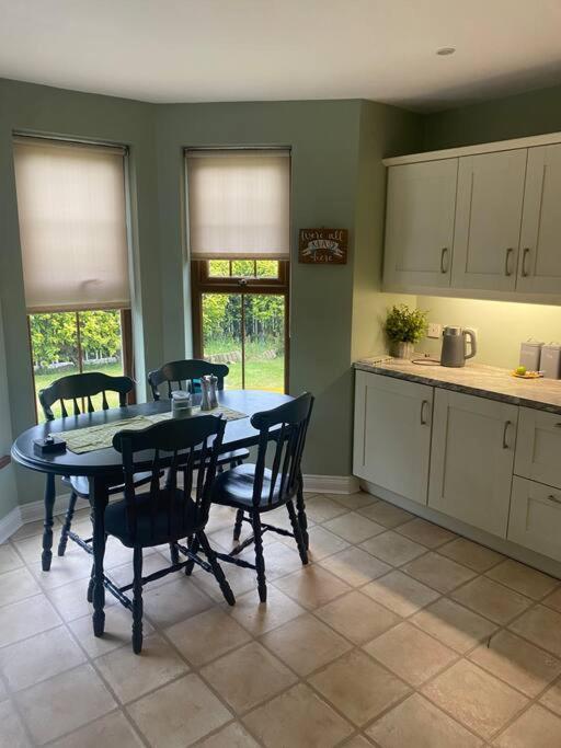 Cheerful 4-Bed Townhouse In Centre Of Newcastle Villa Newcastle  Bagian luar foto