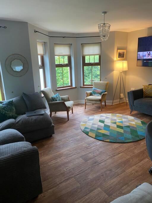 Cheerful 4-Bed Townhouse In Centre Of Newcastle Villa Newcastle  Bagian luar foto